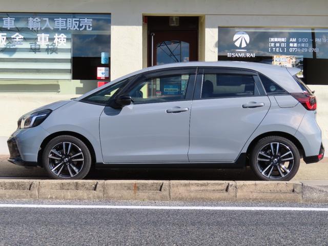 フィット e:HEV RS 1オーナーユーザー様買取禁煙車 9インチワイドCONNECTディスプレー ホンダセンシング ドライブモードスイッチ 専用サスペンション グレープライムスムースコンビシート 3ビュー切替式Rワイドカメラ(39枚目)