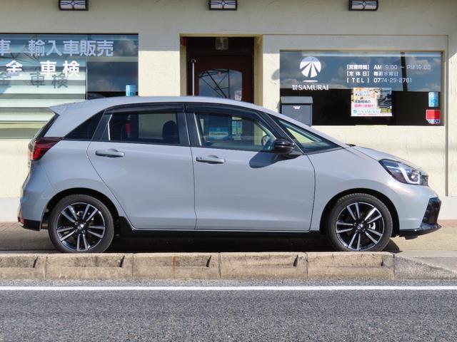 フィット e:HEV RS 1オーナーユーザー様買取禁煙車 9インチワイドCONNECTディスプレー ホンダセンシング ドライブモードスイッチ 専用サスペンション グレープライムスムースコンビシート 3ビュー切替式Rワイドカメラ(43枚目)