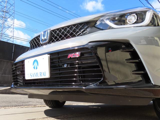 フィット e:HEV RS 1オーナーユーザー様買取禁煙車 9インチワイドCONNECTディスプレー ホンダセンシング ドライブモードスイッチ 専用サスペンション グレープライムスムースコンビシート 3ビュー切替式Rワイドカメラ(46枚目)