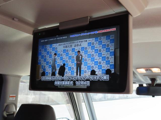 ルーミー カスタムG-T 女性1オーナーユーザー様買取禁煙車 スマアシ(予防安全機能) 純正9インチナビTV CD BT USB/HDMI パノラマビューM 純正12.1後席モニター シートヒーター ドラレコ インテリアイルミ(7枚目)