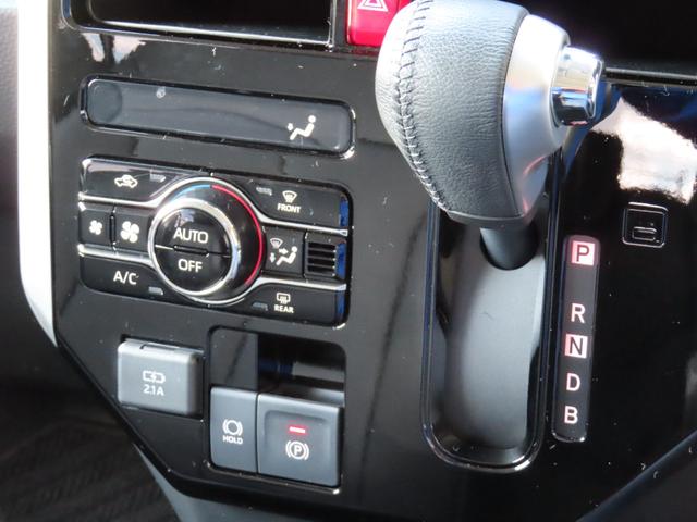 ルーミー カスタムG-T 女性1オーナーユーザー様買取禁煙車 スマアシ(予防安全機能) 純正9インチナビTV CD BT USB/HDMI パノラマビューM 純正12.1後席モニター シートヒーター ドラレコ インテリアイルミ(13枚目)