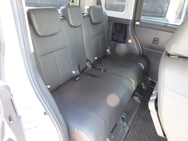 ルーミー カスタムG-T 女性1オーナーユーザー様買取禁煙車 スマアシ(予防安全機能) 純正9インチナビTV CD BT USB/HDMI パノラマビューM 純正12.1後席モニター シートヒーター ドラレコ インテリアイルミ(30枚目)