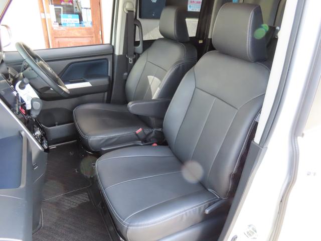 ルーミー カスタムG-T 女性1オーナーユーザー様買取禁煙車 スマアシ(予防安全機能) 純正9インチナビTV CD BT USB/HDMI パノラマビューM 純正12.1後席モニター シートヒーター ドラレコ インテリアイルミ(32枚目)