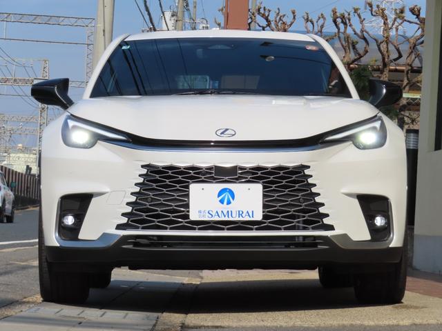 ＬＢＸ エレガント　１オーナーユーザー様買取禁煙車　レクサスセーフティーＳ＋　ＢＳＭ　ＲＣＴＡ　ＰＶＭ　アドバンストパーク＆ドライブ　寒冷地仕様　１８ＡＷ　前後方ドラレコ　ＥＴＣ２．０　パワーバックドア　純正フロアマット（50枚目）