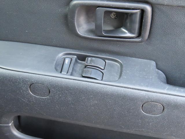 ハイゼットカーゴ ＤＸ　１オーナーユーザー様買取車　ＨＲ　４ＷＤ　ＡＴ　後期　イクリプスフルセグナビＴＶ　ＣＤ　Ｂｌｕｅｔｏｏｔｈ　Ｂカメラ　ＥＴＣ　ＬＥＤヘッド　キーレス　Ｒフィルム　Ｗエアバック　オーバヘッドシェルフ（18枚目）