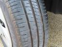 中古車をお選びの際はタイヤにもご注目下さいね☆残量やヒビなどある場合があります！当店では残量が少なかったり、劣化がひどいものは交換などご相談させていただきます！