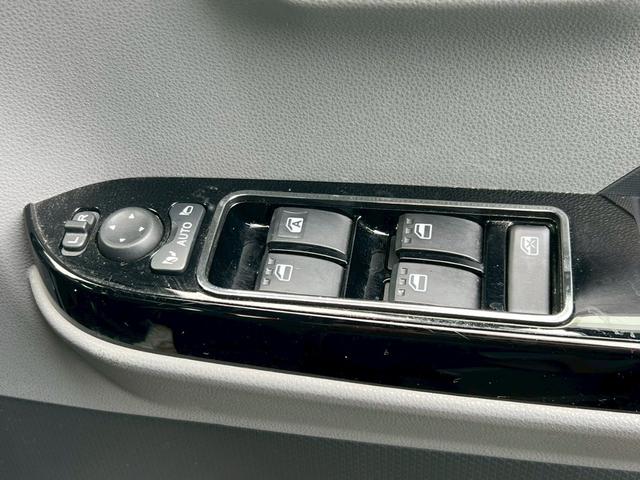 タント カスタムＸセレクション　パーキングセンサー　セキュリティ　衝突軽減ブレーキ　ＬＥＤ　エアバッグ　スマキー　助手席エアバッグ　車線逸脱警報　エコアイドル　前席シートヒーター　キーレス　サイドエアバッグ　ＡＢＳ　フルフラット（54枚目）