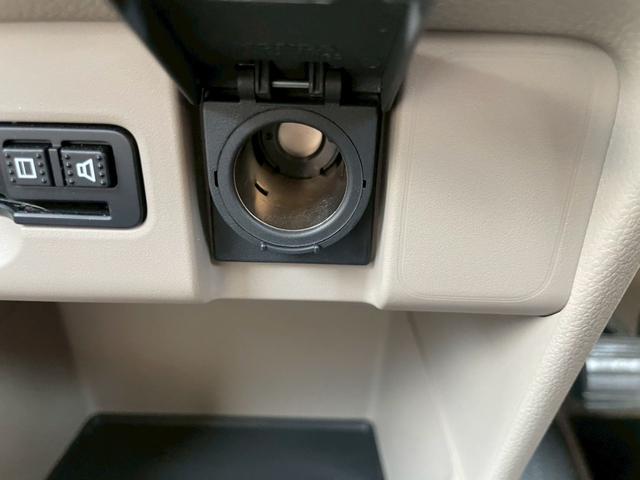 Ｎ－ＢＯＸ ２トーンカラースタイル　Ｇ・Ｌパッケージ　フルフラット　ＥＴＣ付　Ｒカメラ　左右エアバック　地デジフルセグ　ＩＳＴＯＰ　Ｓキー　ナビＴＶ　盗難防止装置　横滑り防止装置付　オートエアコン　パワーウィンドウ　パワーステアリング　ベンチＳ　ＡＢＳ（42枚目）