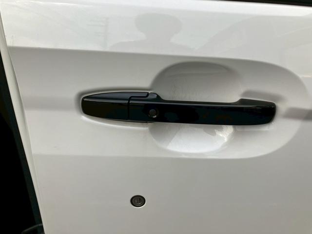 Ｎ－ＢＯＸカスタム Ｌ　スタイル＋ブラック　ナビ　バックカメラ　ＥＴＣ　両側電動スライド　電子パーキング　オートブレーキホールド　アダプティブクルーズコントロール　純正アルミホイール　運転席＆助手席シートヒーター　シートバックテーブル（17枚目）