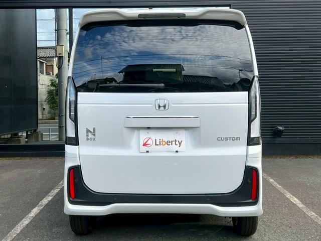 Ｎ－ＢＯＸカスタム ベースグレード　ＨｏｎｄａＳＥＮＳＩＮＧ　片側電動スライドドア　電子パーキング　オートブレーキホールド　アダプティブクルーズコントロール　純正アルミホイール　スマートキー　運転席＆助手席シートヒーター　ＬＥＤ（11枚目）