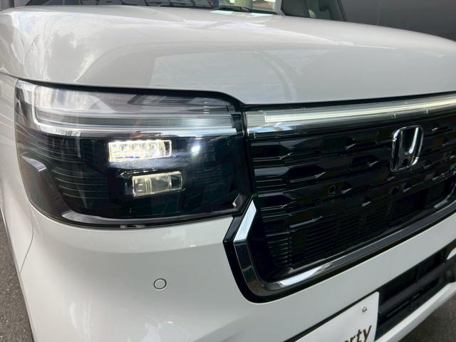 Ｎ－ＢＯＸカスタム ベースグレード　ＨｏｎｄａＳＥＮＳＩＮＧ　片側電動スライドドア　電子パーキング　オートブレーキホールド　アダプティブクルーズコントロール　純正アルミホイール　スマートキー　運転席＆助手席シートヒーター　ＬＥＤ（15枚目）