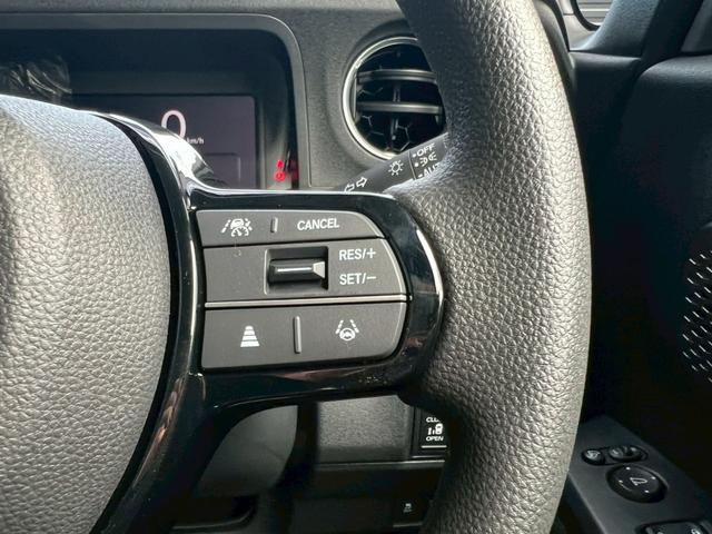 Ｎ－ＢＯＸカスタム ベースグレード　ＨｏｎｄａＳＥＮＳＩＮＧ　片側電動スライドドア　電子パーキング　オートブレーキホールド　アダプティブクルーズコントロール　純正アルミホイール　スマートキー　運転席＆助手席シートヒーター　ＬＥＤ（34枚目）