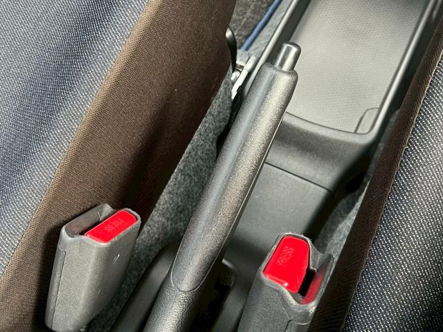 アルト Ｌ　純正ナビ　衝突被害軽減ブレーキ　パーキングセンサー　レーンキープアシスト　運転席シートヒーター　キーレス　電動格納式ミラー　横滑り防止　アイドリングストップ　マニュアルエアコン（62枚目）