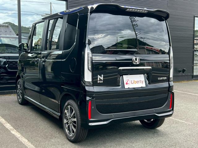Ｎ－ＢＯＸカスタム ベースグレード　ＨｏｎｄａＳＥＮＳＩＮＧ　片側電動スライドドア　アダプティブクルーズコントロール　電子パーキング　オートブレーキホールド　純正アルミホイール　ＬＥＤヘッドライト　運転席＆助手席シートヒーター（11枚目）