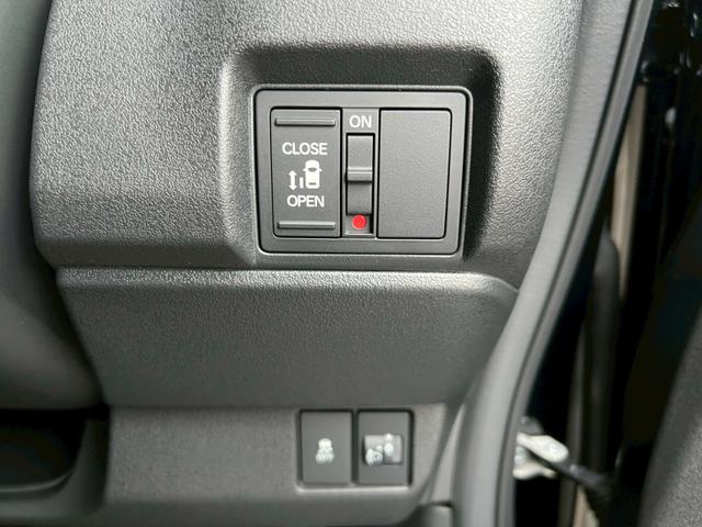 Ｎ－ＢＯＸカスタム ベースグレード　ＨｏｎｄａＳＥＮＳＩＮＧ　片側電動スライドドア　アダプティブクルーズコントロール　電子パーキング　オートブレーキホールド　純正アルミホイール　ＬＥＤヘッドライト　運転席＆助手席シートヒーター（35枚目）