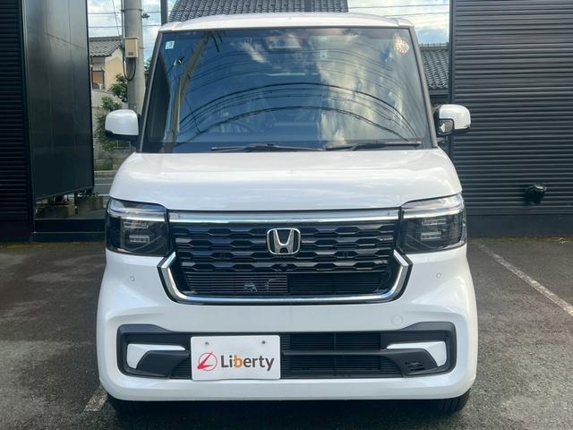 Ｎ－ＢＯＸカスタム ベースグレード　ＨｏｎｄａＳＥＮＳＩＮＧ　ドラレコ　ＥＴＣ　片側電動スライド　電子パーキング　オートブレーキホールド　アダプティブクルーズコントロール　運転席＆助手席シートヒーター　ＬＥＤヘッドライト　スマートキー（10枚目）