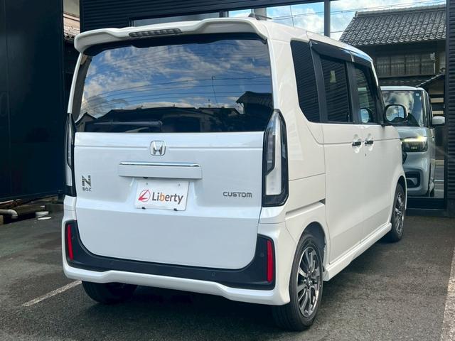 Ｎ－ＢＯＸカスタム ベースグレード　ＨｏｎｄａＳＥＮＳＩＮＧ　ドラレコ　ＥＴＣ　片側電動スライド　電子パーキング　オートブレーキホールド　アダプティブクルーズコントロール　運転席＆助手席シートヒーター　ＬＥＤヘッドライト　スマートキー（16枚目）