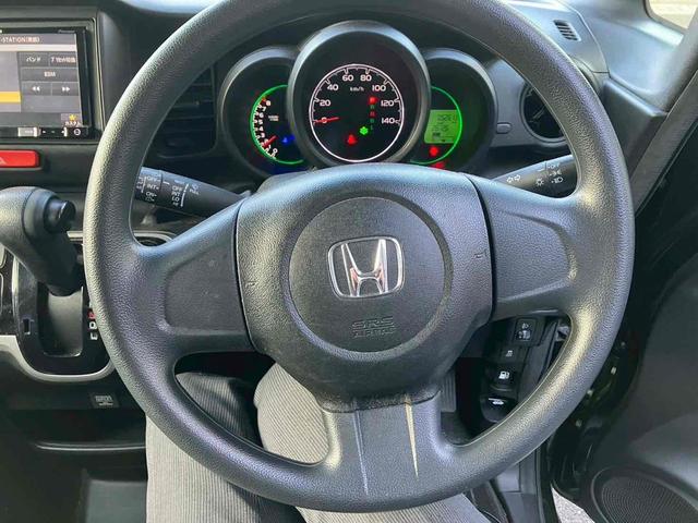 Ｎ－ＢＯＸ Ｇ　カーナビ　バックカメラ　両側スライドドア　スマートキー　アイドリングストップ　電動格納ミラー　ベンチシート　ＣＶＴ　盗難防止システム　ＡＢＳ　ＥＳＣ　チップアップシート　衝突安全ボディ（6枚目）