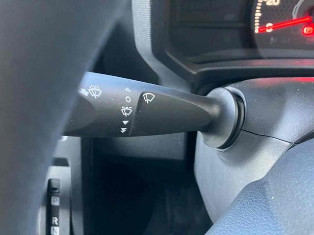 タフト Ｘ　クリアランスソナー　衝突被害軽減システム　オートライト　ＬＥＤヘッドランプ　スマートキー　電動格納ミラー　サンルーフ　ＣＶＴ　盗難防止システム　ＡＢＳ　ＥＳＣ　衝突安全ボディ　エアコン（14枚目）