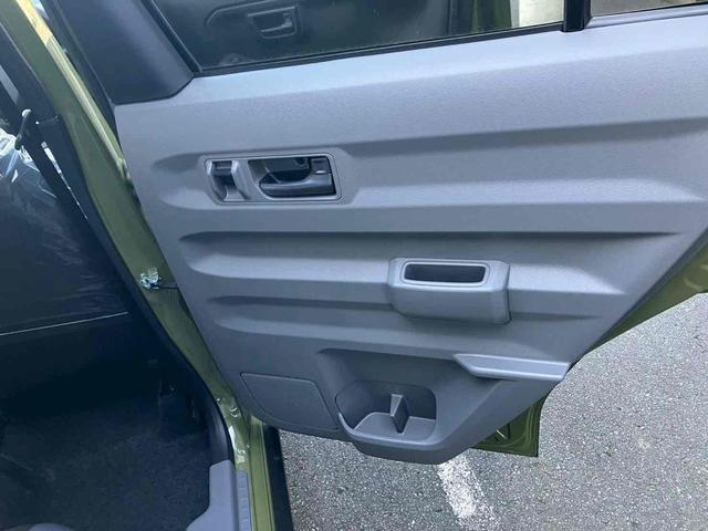 タフト Ｘ　クリアランスソナー　衝突被害軽減システム　オートライト　ＬＥＤヘッドランプ　スマートキー　電動格納ミラー　サンルーフ　ＣＶＴ　盗難防止システム　ＡＢＳ　ＥＳＣ　衝突安全ボディ　エアコン（42枚目）