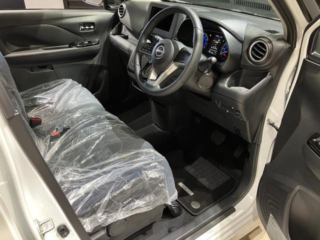デイズ ハイウェイスター　Ｘ　ｉストップ　コーナーソナー　エマージェンシブレーキ　イモビライザー　Ｂモニター　衝突安全ボディ　全周囲カメラ　横滑り防止　ＬＥＤ　ベンチシート　スマートキー　フロントカメラ　オートエアコン　キーレス（8枚目）