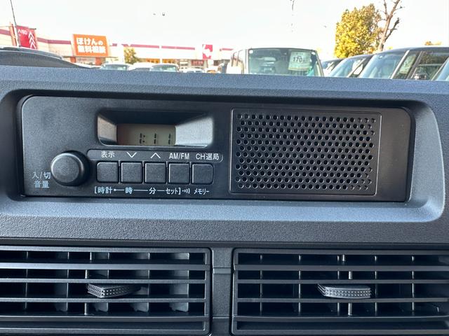 ハイゼットカーゴ ＤＸ　両側スライドドア　衝突被害軽減ブレーキ　コーナーセンサー　ＦＭ／ＡＭラジオ　オートライト　アイドリングストップ　パワーウィンドウ（16枚目）