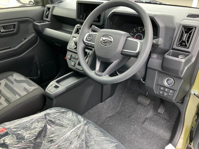 タフト Ｘ　助手席エアバック　運転席エアバック　ブレーキサポート　エコアイドル　レーンキープ　ソナー　横滑り防止　スカイルーフ　サイドエアバッグ　Ｂカメラ　ＡＢＳ付き　フルオートエアコン　ＬＥＤヘットライト（6枚目）