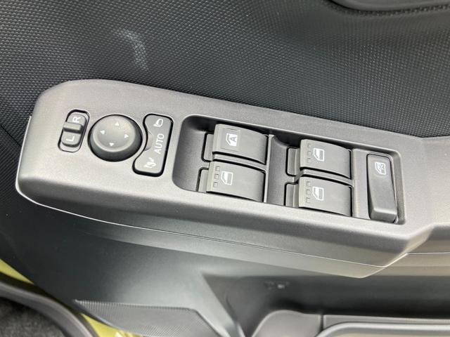 タフト Ｘ　助手席エアバック　運転席エアバック　ブレーキサポート　エコアイドル　レーンキープ　ソナー　横滑り防止　スカイルーフ　サイドエアバッグ　Ｂカメラ　ＡＢＳ付き　フルオートエアコン　ＬＥＤヘットライト（20枚目）