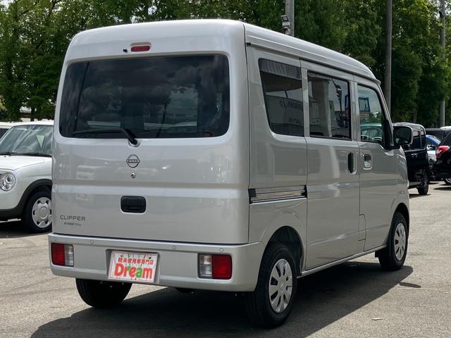 クリッパーバン ＤＸ　ＧＬパッケージ　オートライト　衝突軽減ブレーキ　レーンアシスト　パワーウインド　両側スライドドア　運転席シートヒーター　４ＷＤ　パワステ　運転席エアバック　エアコン　アイドリングストップ　禁煙車　電動格納ミラー（11枚目）