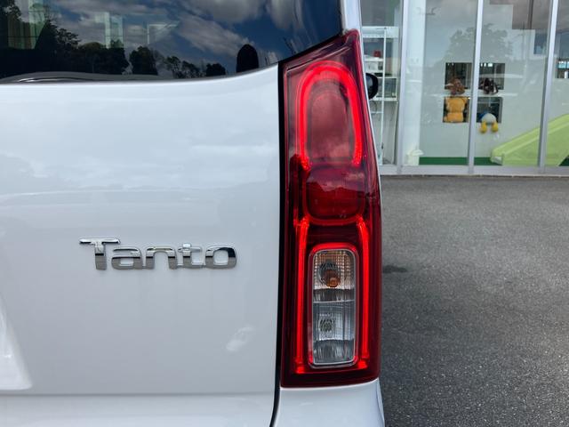 タント Ｘ　届出済未使用車　片側電動スライドドア　衝突被害軽減ブレーキ　電子パーキング　オートブレーキホールド　禁煙車　電動格納式ドアミラー　スマートキー　横滑り防止装置　ＬＥＤヘッドライト　オートハイビーム（15枚目）