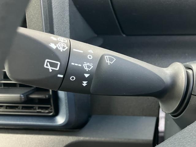 タント Ｘ　届出済未使用車　片側電動スライドドア　衝突被害軽減ブレーキ　電子パーキング　オートブレーキホールド　禁煙車　電動格納式ドアミラー　スマートキー　横滑り防止装置　ＬＥＤヘッドライト　オートハイビーム（27枚目）