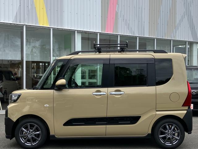 タント ファンクロス　届出済未使用車　純正ディスプレイオーディオ　バックカメラ　ガラスルーフ　両側電動スライド　電子パーキング　オートブレーキホールド　純正アルミホイール　ＬＥＤヘッドライト　フォグライト　シートヒーター（11枚目）