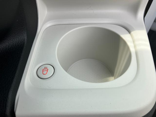 ムーヴキャンバス ストライプスＧ　届出済未使用車　両側電動スライドドア　衝突被害軽減ブレーキ　電子パーキング　　オートブレーキホールド　運転席＆助手席シートヒーター　ホットカップホルダー　スマートキー　アイドリングストップ（40枚目）