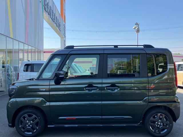 スペーシアギア ハイブリッドＸＺ　届出済未使用車　衝突被害軽減ブレーキ　電子パーキング　ブレーキホールド機能　パーキングセンサー　電動ミラー　シートヒーター　アイドリングストップ　レーンアシスト　フルフラットシート　オートライト（7枚目）