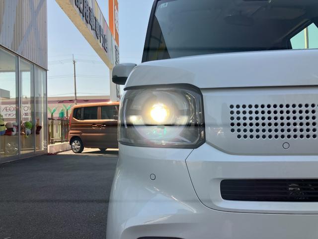 Ｎ－ＢＯＸ ベースグレード　軽減ブレーキ　車線維持支援システム　イモビ　電動格納式ドアミラー　スマートキ　サイドエアバック　キーフリーシステム　パワーウインドウ　ＥＳＣ　エアコン　ＬＥＤヘッドライト　フルフラットシート　ＡＢＳ（14枚目）