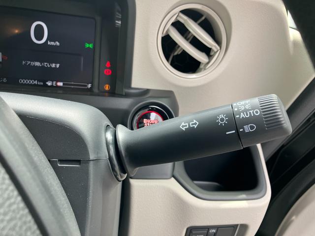Ｎ－ＢＯＸ ベースグレード　ＨｏｎｄａＳＥＮＳＩＮＧ　片側電動スライド　電子パーキング　オートブレーキホールド　運転席＆助手席シートヒーター　アダプティブクルーズコントロール　スマートキー　サンシェード　オートライト（34枚目）