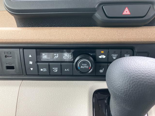 Ｎ－ＢＯＸ ベースグレード　ＨｏｎｄａＳＥＮＳＩＮＧ　片側電動スライド　電子パーキング　オートブレーキホールド　運転席＆助手席シートヒーター　アダプティブクルーズコントロール　スマートキー　サンシェード　オートライト（40枚目）