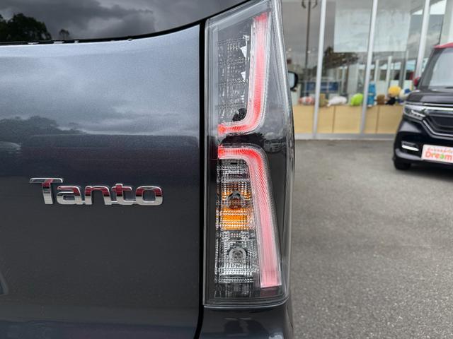 タント カスタムＸ　両側電動スライドドア　衝突被害軽減ブレーキ　電子パーキング　オートブレーキホールド　純正アルミホイール　スマートキー　運転席＆助手席シートヒーター　電動格納式ミラー　オートライト　ステアリングスイッチ（15枚目）