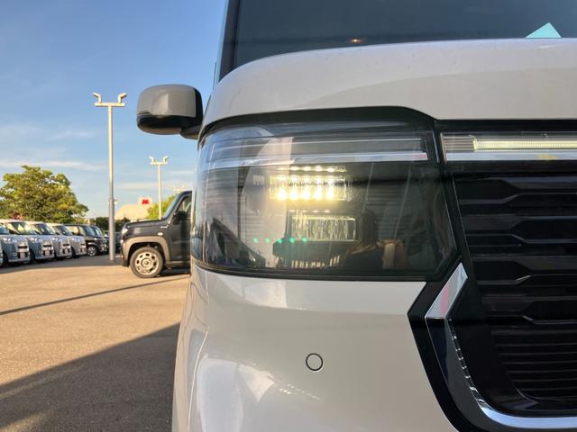 Ｎ－ＢＯＸカスタム ターボ　ＨｏｎｄａＳＥＮＳＩＮＧ　両側電動スライドドア　アダプティブクルーズコントロール　電子パーキング　オートブレーキホールド　運転席＆助手席シートヒーター　スマートキー　サンシェード　シートバックテーブル（16枚目）