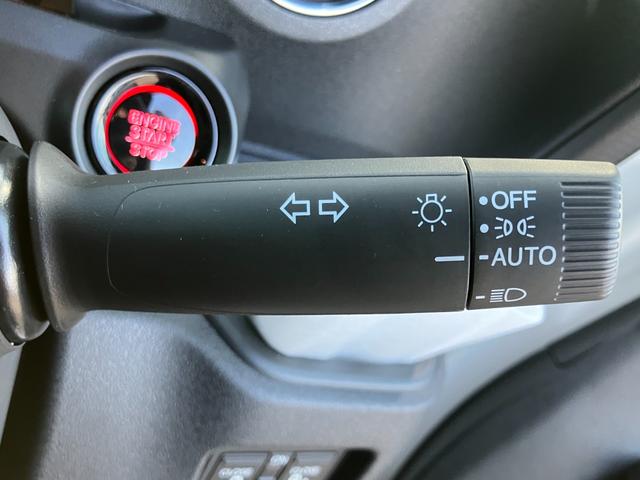 Ｎ－ＢＯＸカスタム ターボ　ＨｏｎｄａＳＥＮＳＩＮＧ　両側電動スライドドア　アダプティブクルーズコントロール　電子パーキング　オートブレーキホールド　運転席＆助手席シートヒーター　スマートキー　サンシェード　シートバックテーブル（33枚目）