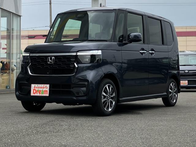 Ｎ－ＢＯＸカスタム ベースグレード　ＨｏｎｄａＳＥＮＳＩＮＧ　片側電動スライド　電子パーキング　オートブレーキホールド　純正アルミホイール　ＬＥＤヘッドライト　ｆ運転席＆助手席シートヒーター　電動格納式ミラー　スマートキー　サンシェード（5枚目）