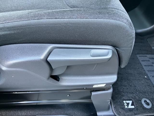Ｎ－ＢＯＸカスタム ＥＸ　純正ナビ　バックカメラ　ＥＴＣ　両側電動スライドドア　ＨｏｎｄａＳＥＮＳＩＮＧ　アダプティブクルーズコントロール　純正アルミホイール　ＬＥＤヘッドライト　オートマチックハイビーム　シートヒーター（43枚目）