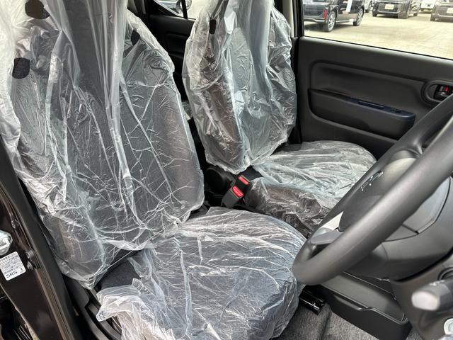 アルト L アップグレードパッケージ装着者 届出済未使用車 衝突被害軽減ブレーキ 運転席&助手席シートヒーター コーナーセンサー キーレス オートエアコン オートライト アクセサリーソケット アイドリングストップ(17枚目)