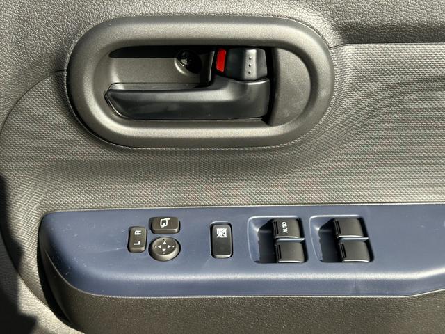 アルト L アップグレードパッケージ装着者 届出済未使用車 衝突被害軽減ブレーキ 運転席&助手席シートヒーター コーナーセンサー キーレス オートエアコン オートライト アクセサリーソケット アイドリングストップ(36枚目)
