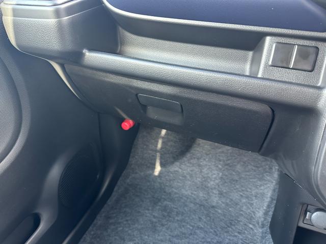 アルト L アップグレードパッケージ装着者 届出済未使用車 衝突被害軽減ブレーキ 運転席&助手席シートヒーター コーナーセンサー キーレス オートエアコン オートライト アクセサリーソケット アイドリングストップ(42枚目)