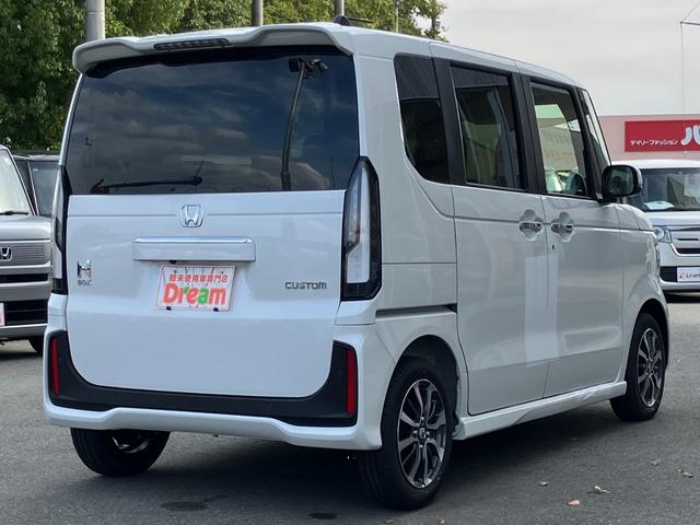 Ｎ－ＢＯＸカスタム ベースグレード　ＨｏｎｄａＳＥＮＳＩＮＧ　片側電動スライドドア　アダプティブクルーズコントロール　純正アルミホイール　ＬＥＤヘッドライト　電子パーキング　オートブレーキホールド　前席シートヒーター　ロールサンシェード（10枚目）