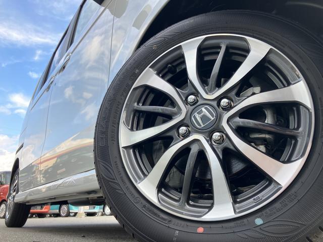 Ｎ－ＢＯＸカスタム ベースグレード　ＨｏｎｄａＳＥＮＳＩＮＧ　片側電動スライドドア　アダプティブクルーズコントロール　純正アルミホイール　ＬＥＤヘッドライト　電子パーキング　オートブレーキホールド　前席シートヒーター　ロールサンシェード（18枚目）