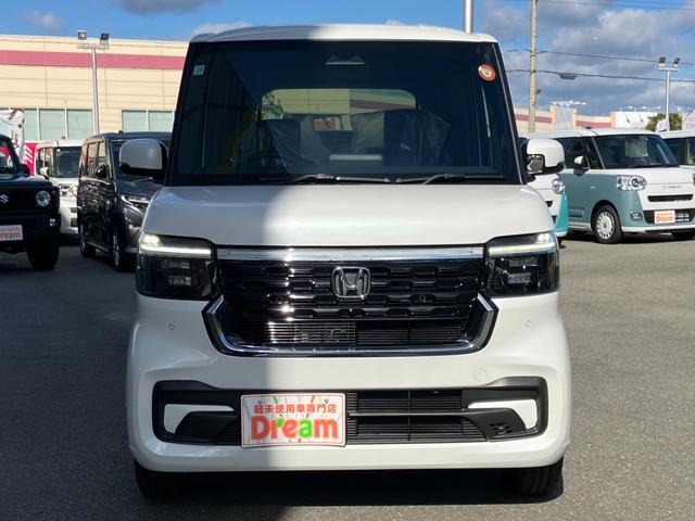 Ｎ－ＢＯＸカスタム ターボ　ＨｏｎｄａＳＥＮＳＩＮＧ　両側電動スライドドア　追従型クルーズコントロール　純正アルミホイール　ＬＥＤヘッドライト　前席シートヒーター　電子パーキング　オートブレーキホールド　オートリトラミラー（7枚目）