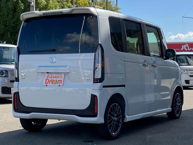 Ｎ－ＢＯＸカスタム ターボ　ＨｏｎｄａＳＥＮＳＩＮＧ　両側電動スライドドア　追従型クルーズコントロール　純正アルミホイール　ＬＥＤヘッドライト　前席シートヒーター　電子パーキング　オートブレーキホールド　オートリトラミラー（15枚目）