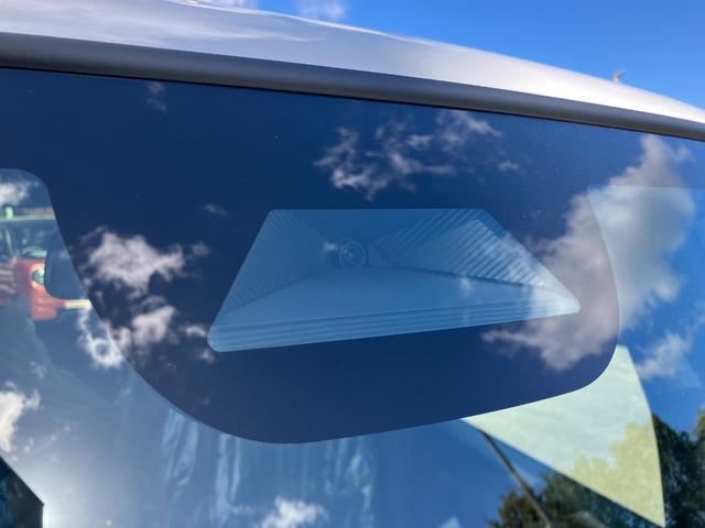 Ｎ－ＢＯＸカスタム ターボ　ＨｏｎｄａＳＥＮＳＩＮＧ　両側電動スライドドア　追従型クルーズコントロール　純正アルミホイール　ＬＥＤヘッドライト　前席シートヒーター　電子パーキング　オートブレーキホールド　オートリトラミラー（20枚目）